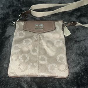 Authentic VINTAGE Coach brown and tan canvas 109 Madison pop art crossbody